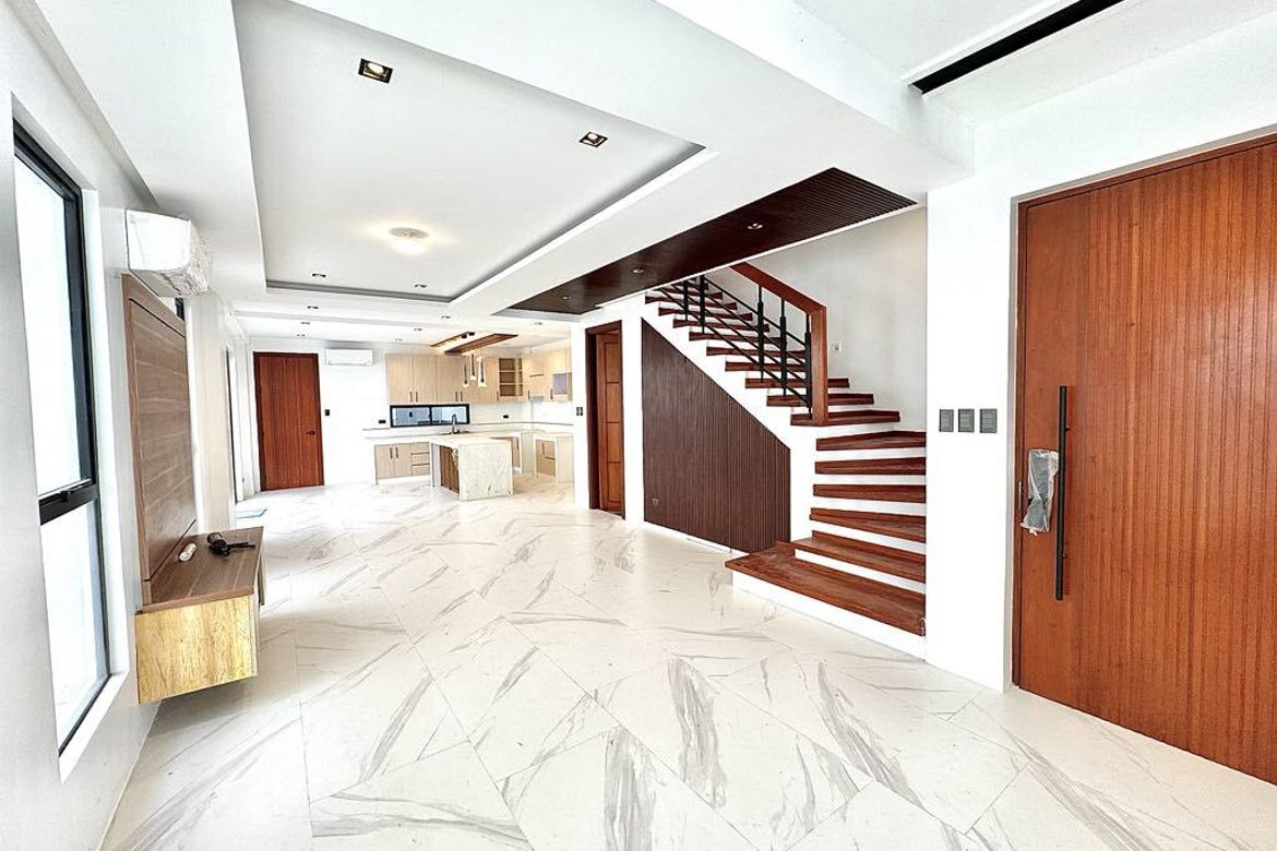 4 Bedroom House for Sale in Kapitolyo, Pasig, Metro Manila – photo 2