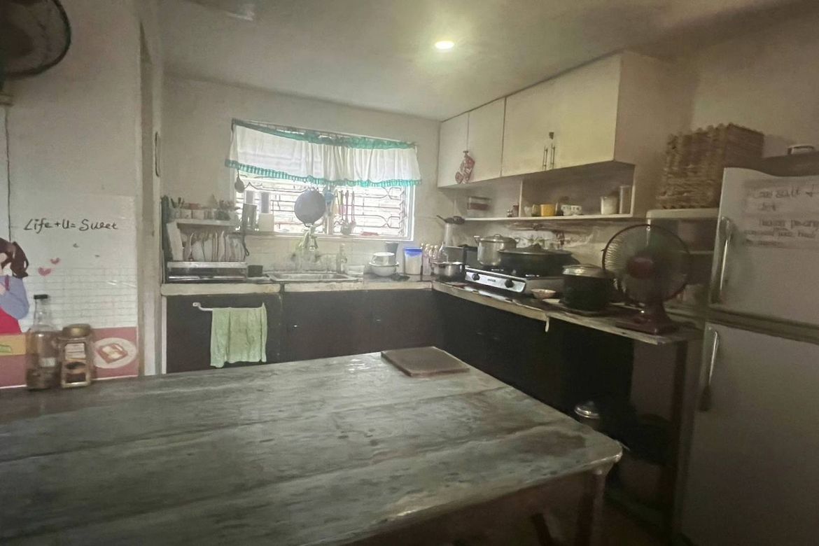 4 Bedroom House for Sale in Kapitolyo, Pasig, Metro Manila near MRT-3 Boni – photo 3