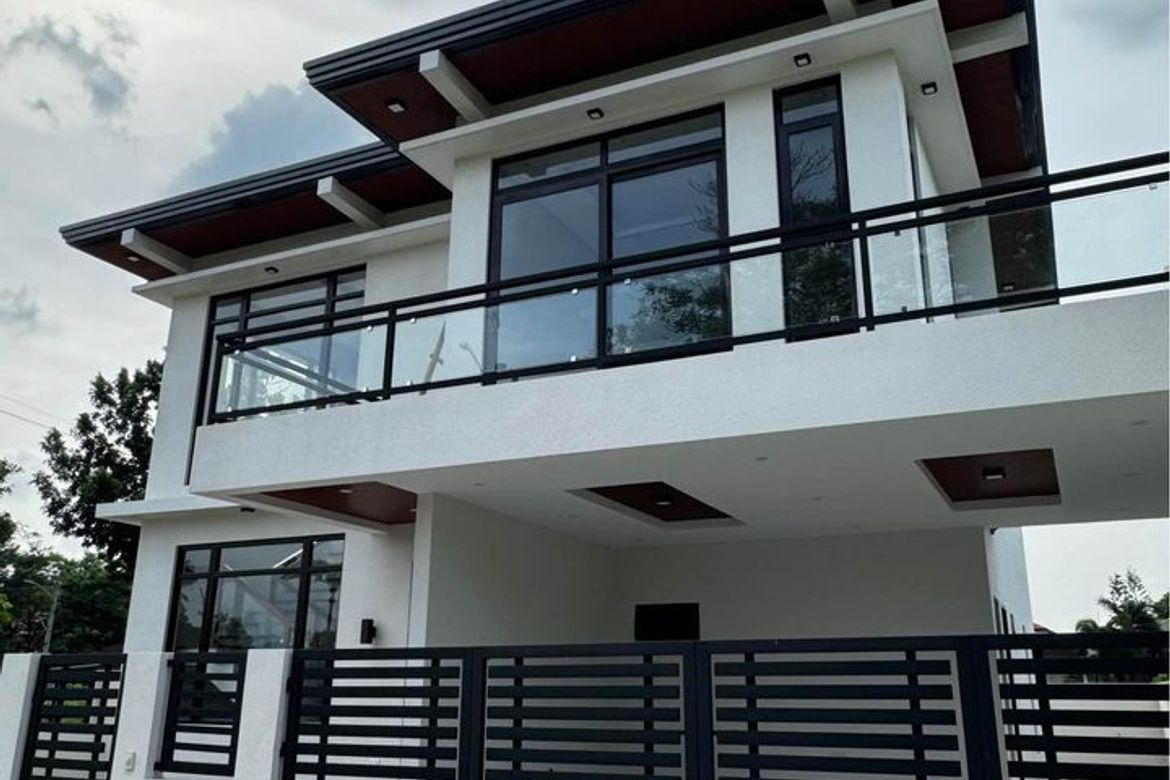 4 Bedroom House for Sale in La Residencia, Balite, Calumpit, Bulacan