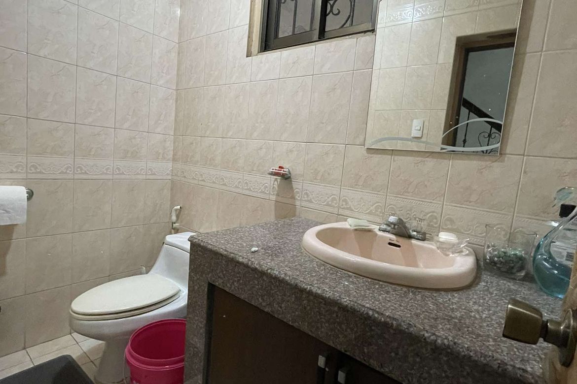 4 Bedroom House for Sale in Laging Handa, Quezon City, Metro Manila near MRT-3 Kamuning – photo 4
