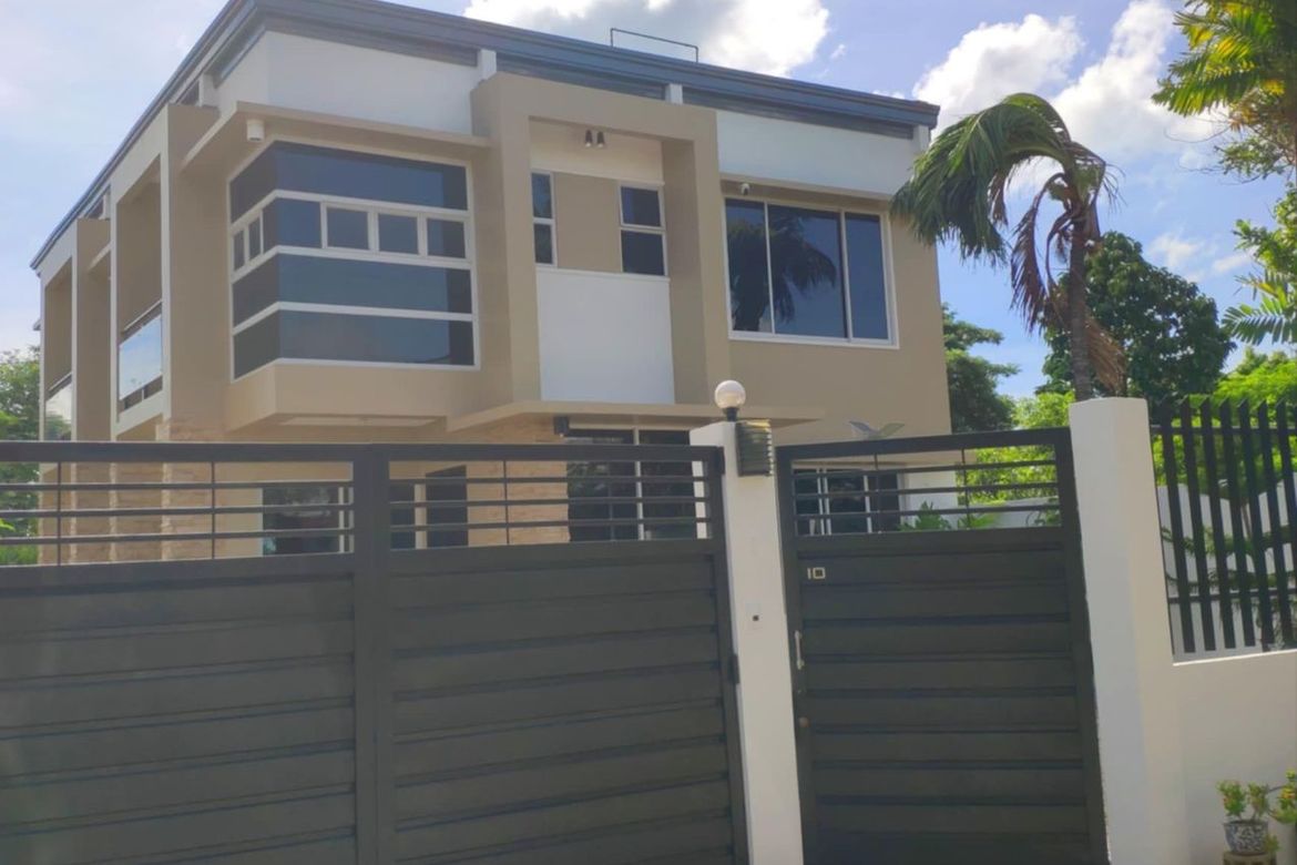 4 Bedroom House for Sale in Lawaan II, Talisay, Cebu