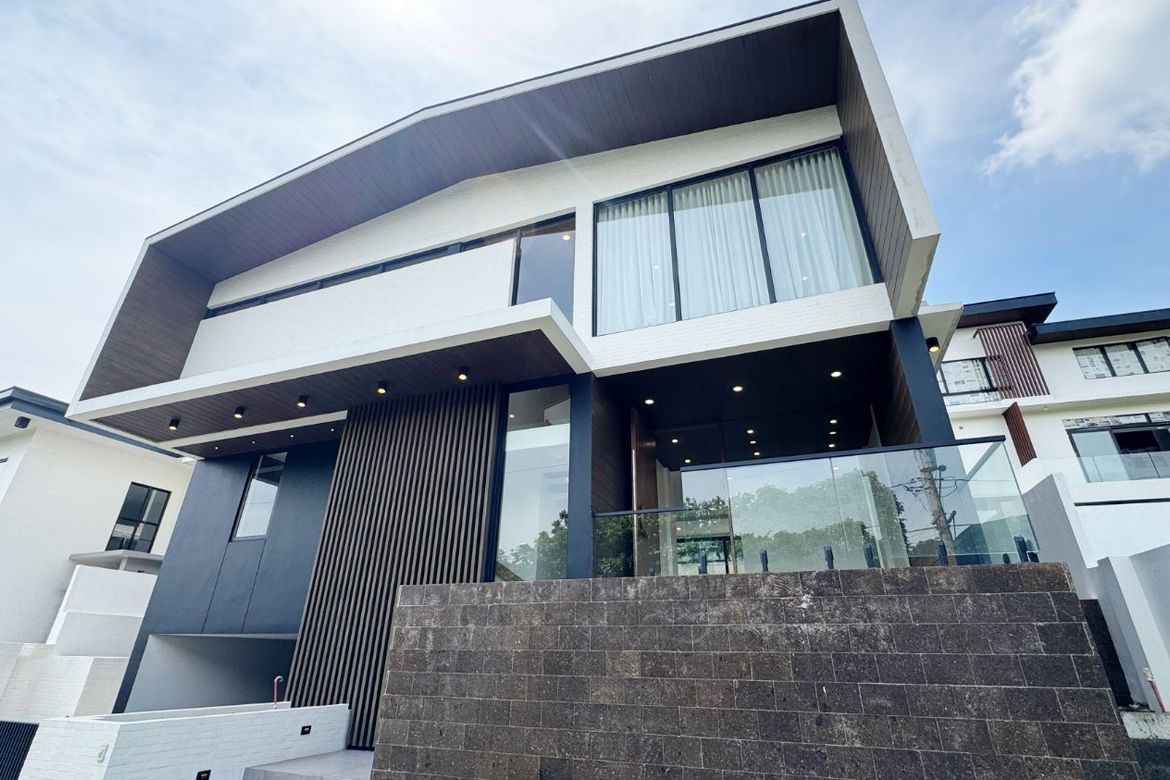 4 Bedroom House for Sale in Lindenwood Residences, Tunasan, Muntinlupa, Metro Manila