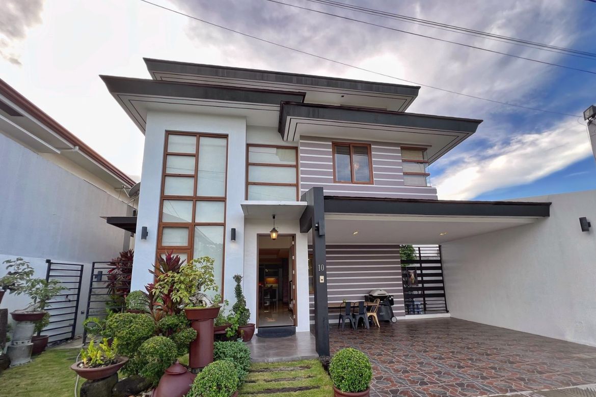 4 Bedroom House for Sale in Loma, Biñan, Laguna