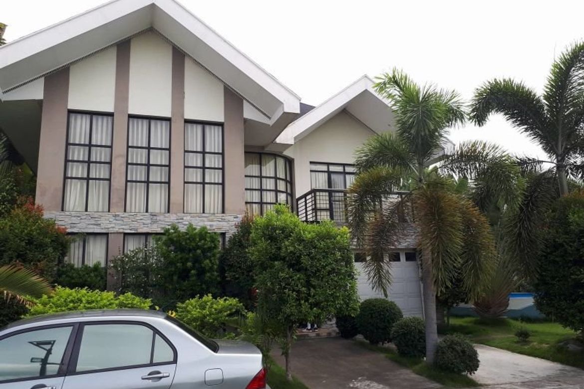 4 Bedroom House for Sale in Lourdes North West, Angeles, Pampanga
