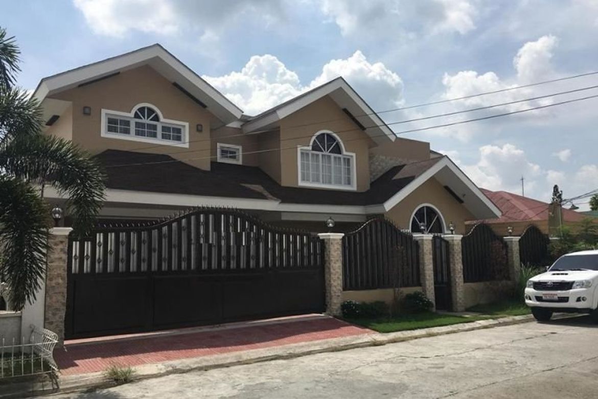 4 Bedroom House for Sale in Lourdes North West, Angeles, Pampanga