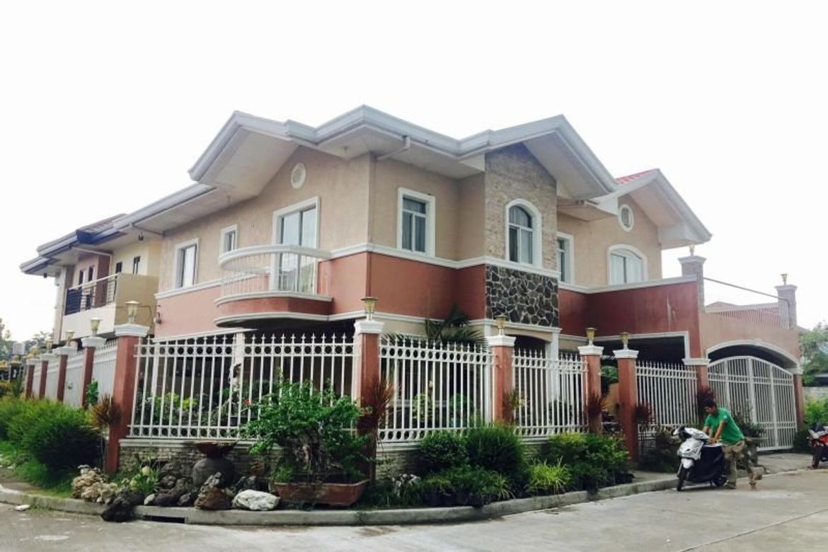 4 Bedroom House for Sale in Lourdes North West, Angeles, Pampanga
