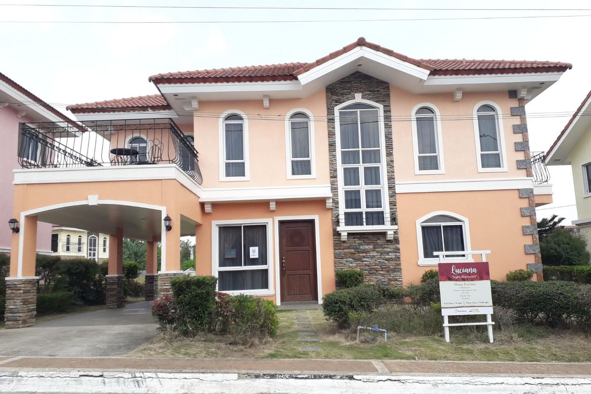 4 Bedroom House for Sale in Lumil, Silang, Cavite