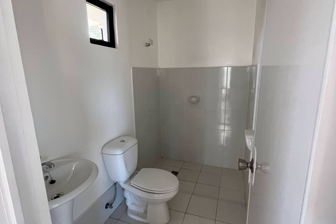 4 Bedroom House for Sale in Mabiga, Mabalacat, Pampanga – photo 7
