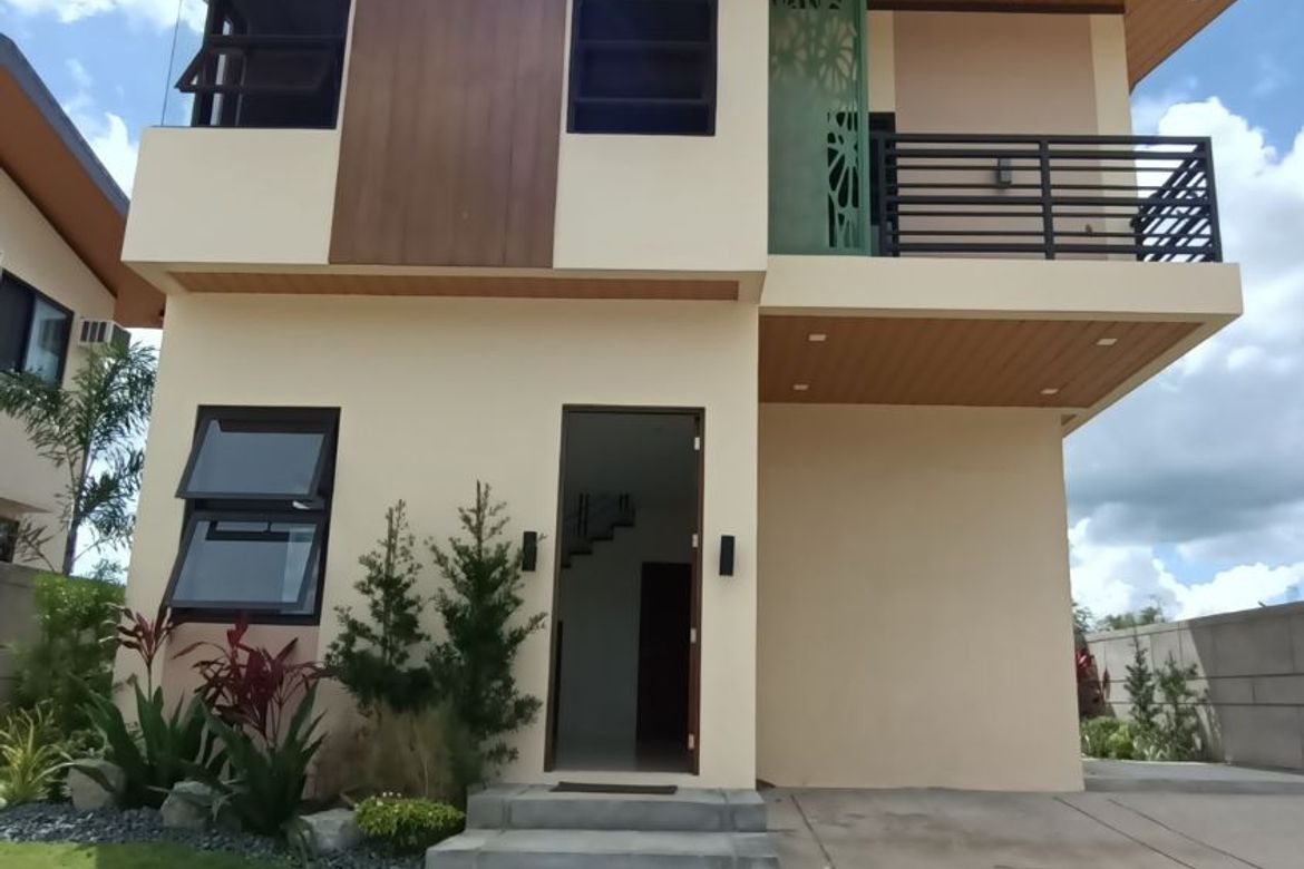 4 Bedroom House for Sale in Mabini, Lipa, Batangas