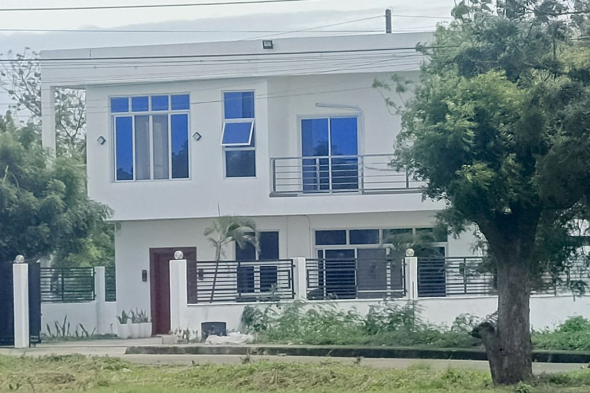 4 Bedroom House for Sale in Mactan, Lapu-Lapu, Cebu