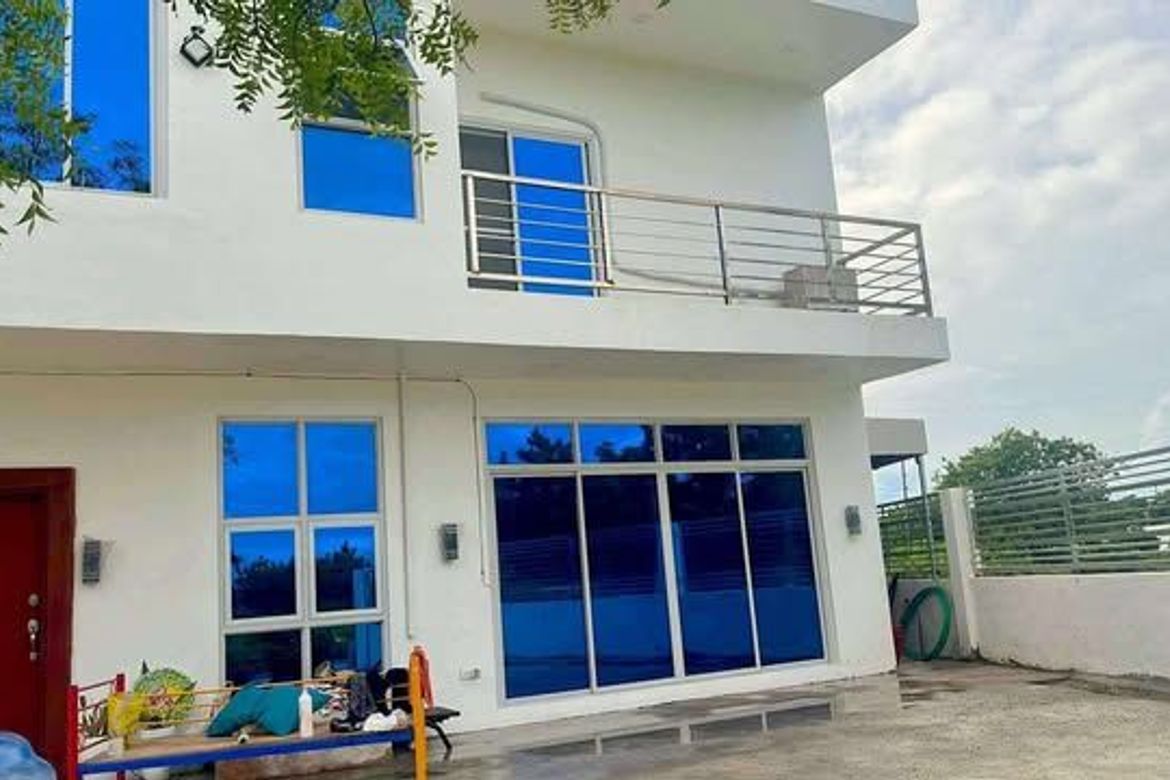4 Bedroom House for Sale in Mactan, Lapu-Lapu, Cebu
