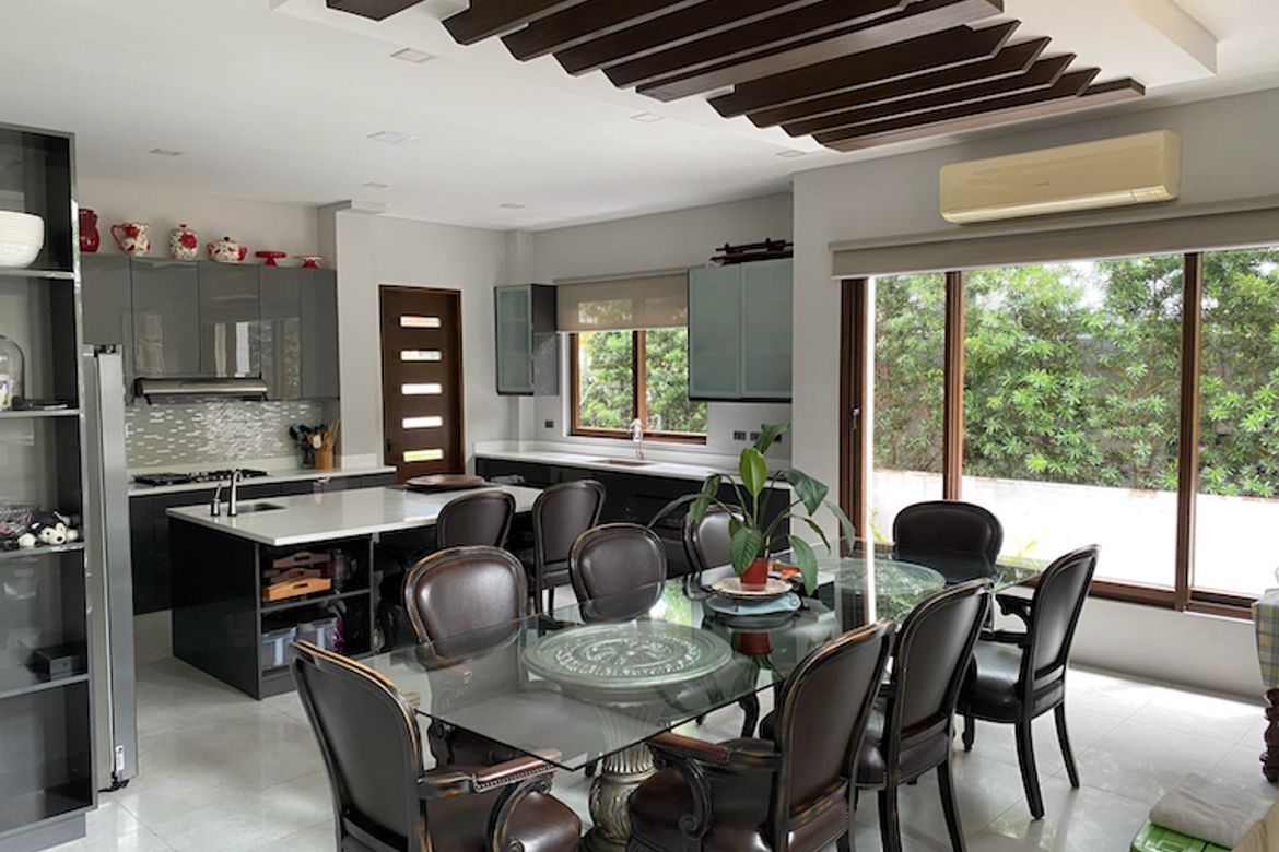 4 Bedroom House for Sale in Magallanes, Makati City near MRT-3 Magallanes – photo 8