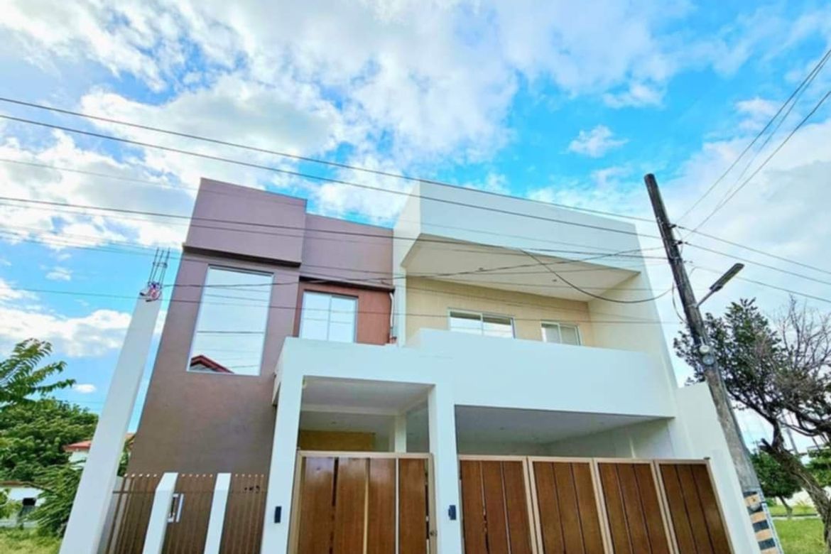 4 Bedroom House for Sale in Magliman, San Fernando, Pampanga