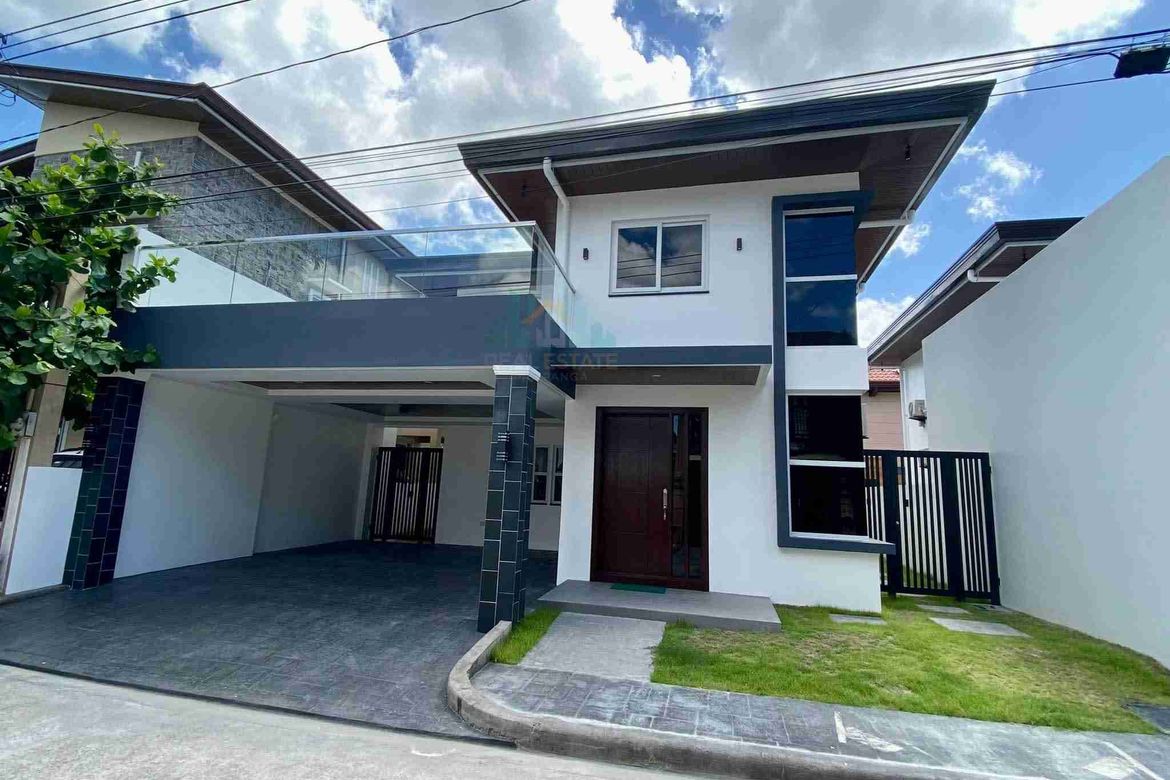 4 Bedroom House for Sale in Malabanias, Angeles, Pampanga