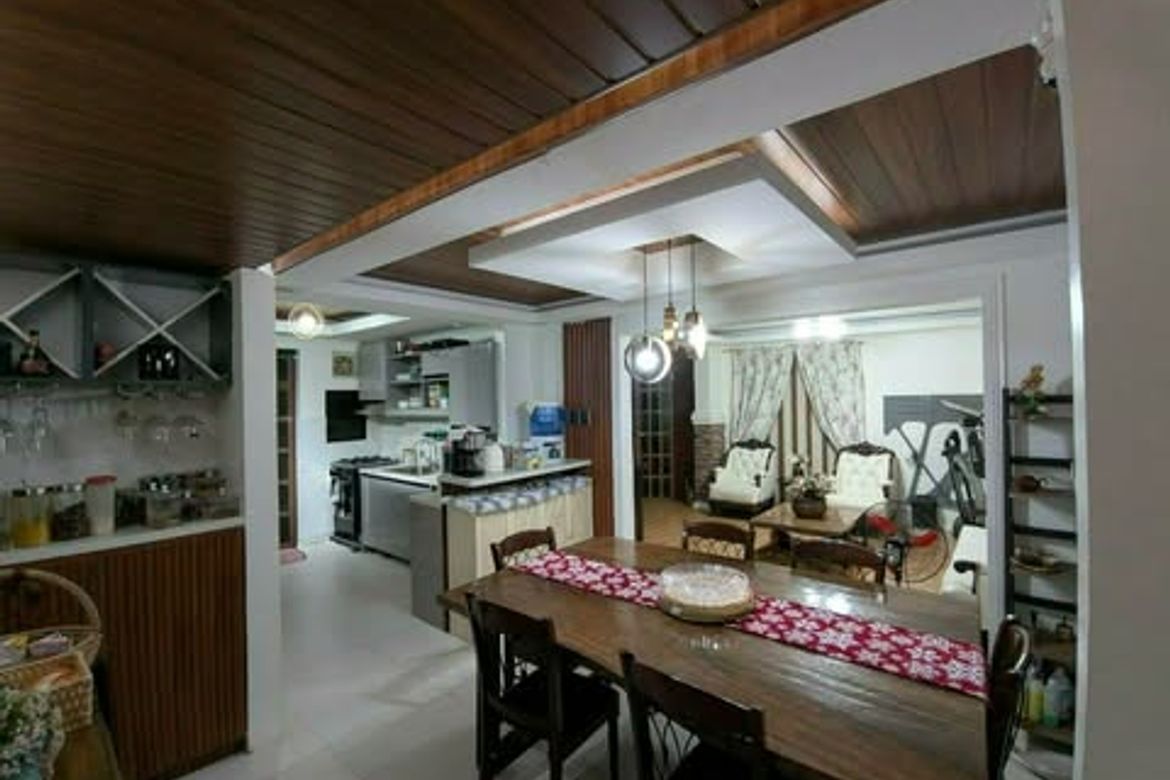 4 Bedroom House for Sale in Malinta, Valenzuela, Metro Manila