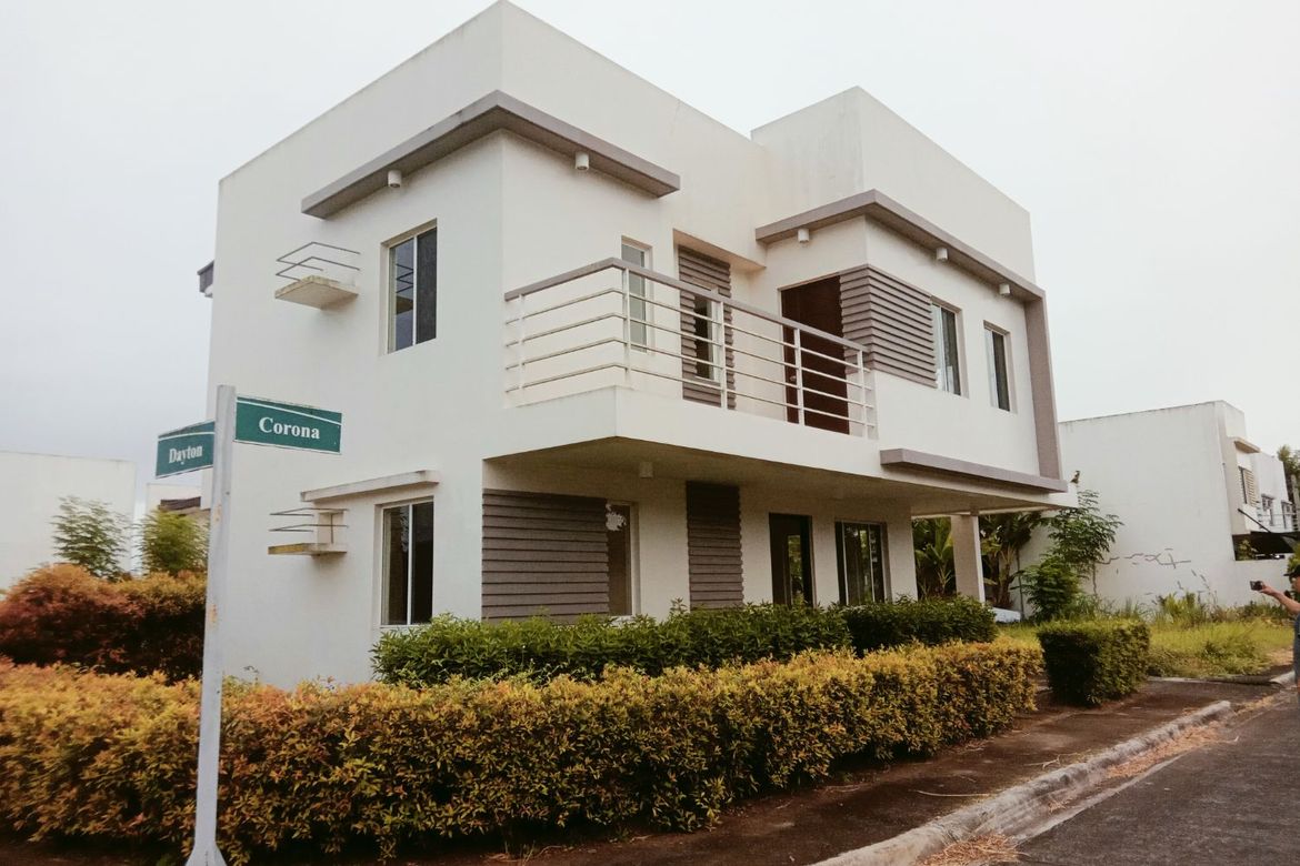 4 Bedroom House for Sale in Malitlit, Santa Rosa, Laguna
