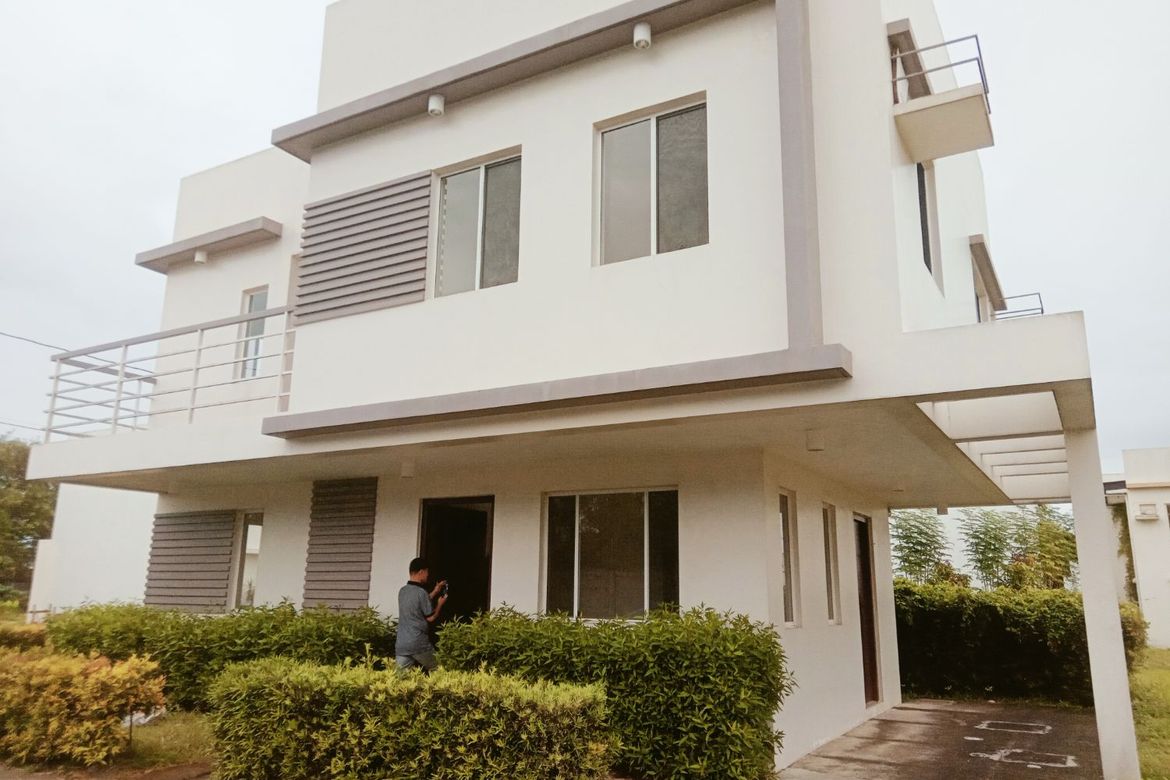 4 Bedroom House for Sale in Malitlit, Santa Rosa, Laguna – photo 2