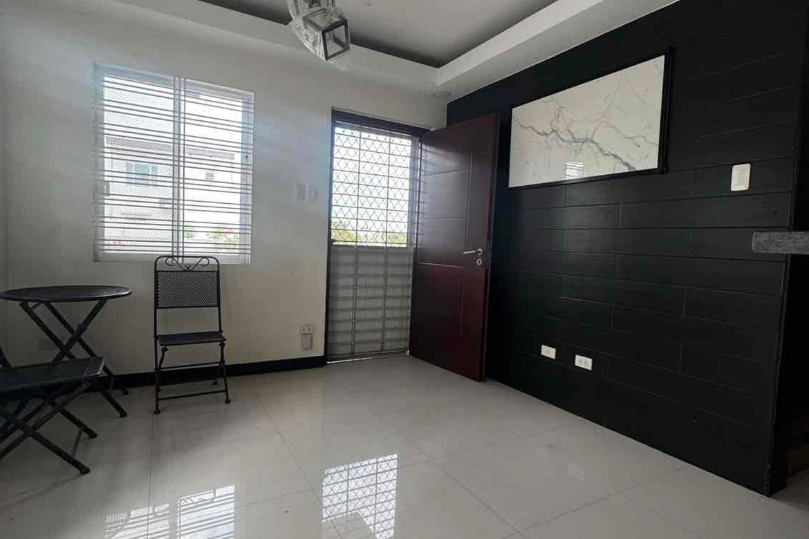 4 Bedroom House for Sale in Malitlit, Santa Rosa, Laguna