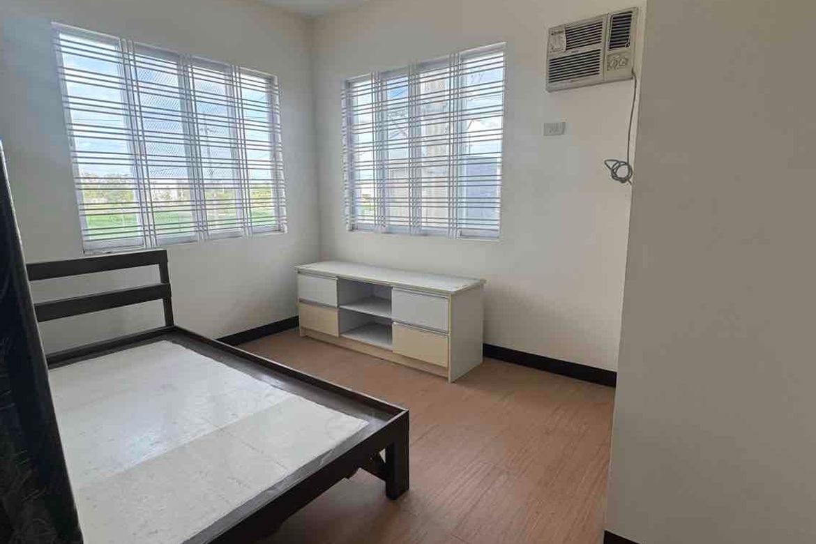 4 Bedroom House for Sale in Malitlit, Santa Rosa, Laguna – photo 2