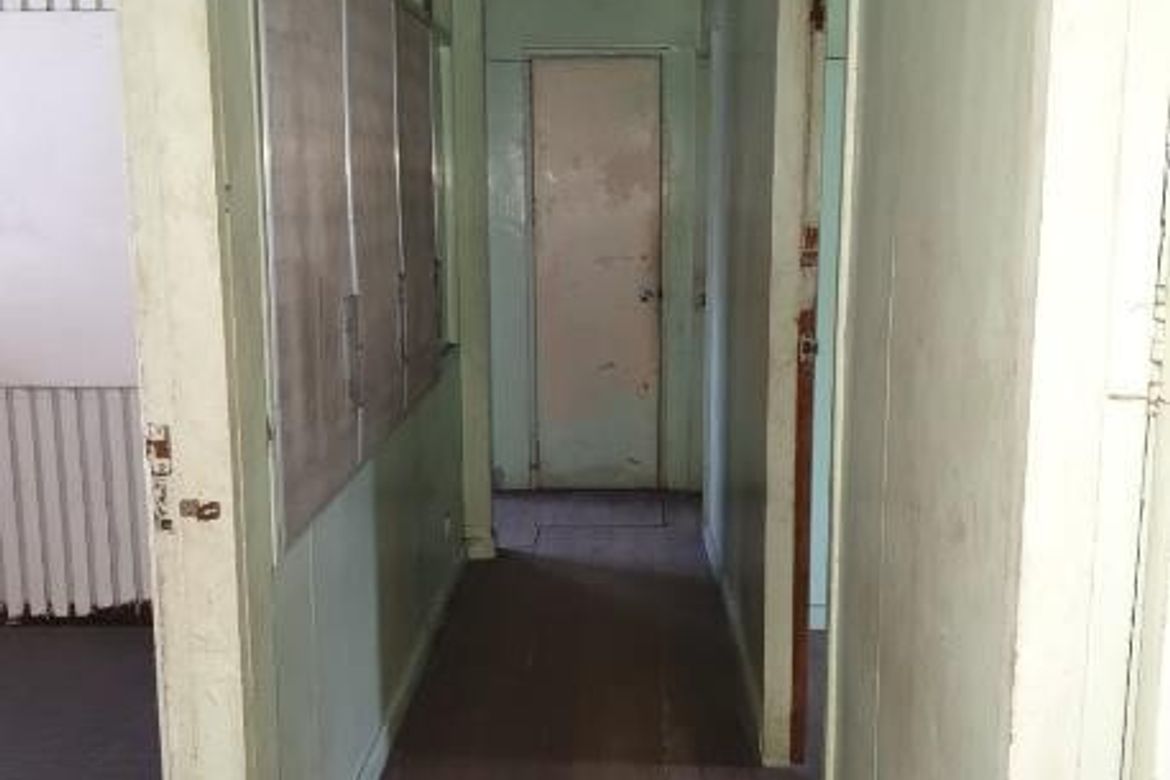 4 Bedroom House for Sale in Manila, Metro Manila near LRT-2 Legarda – photo 5