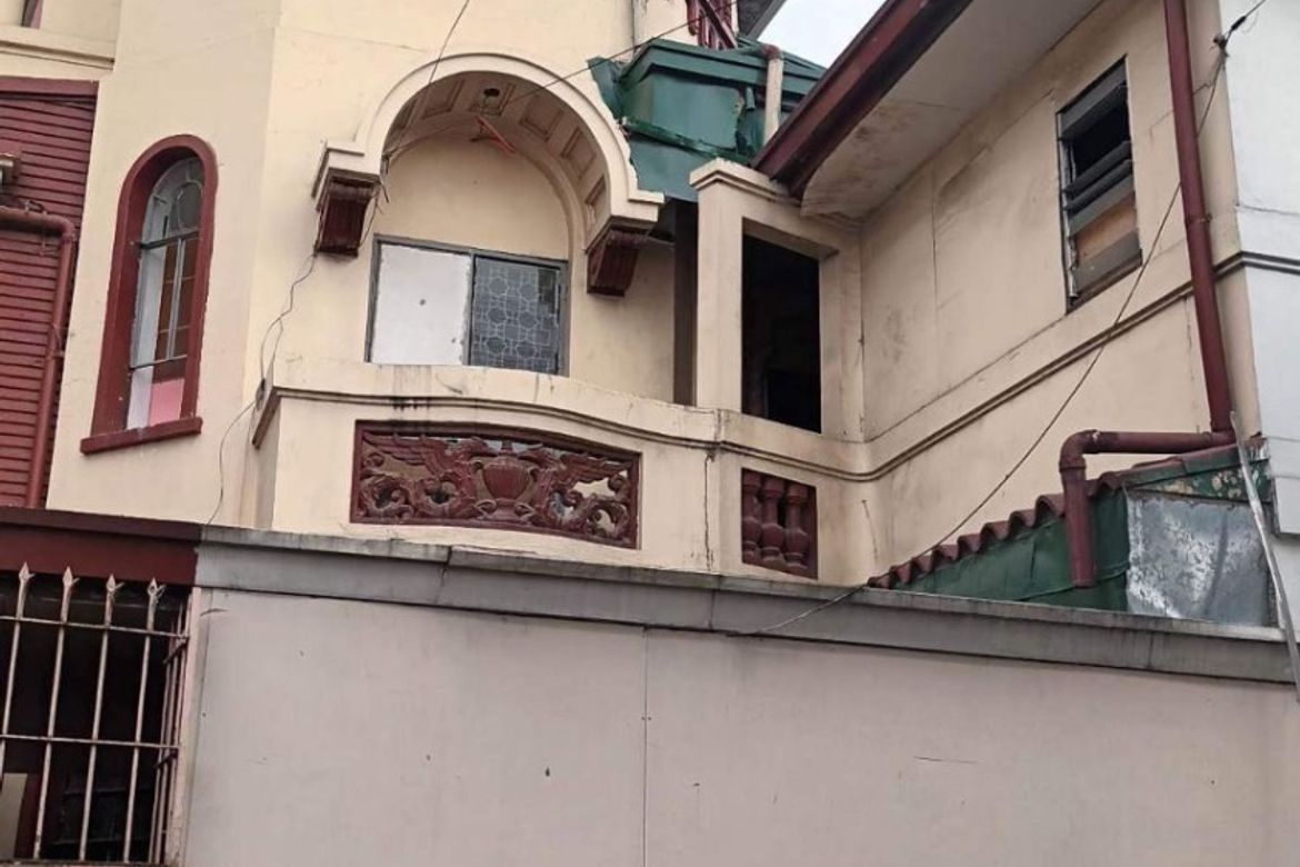 4 Bedroom House for Sale in Manila, Metro Manila near LRT-2 Legarda