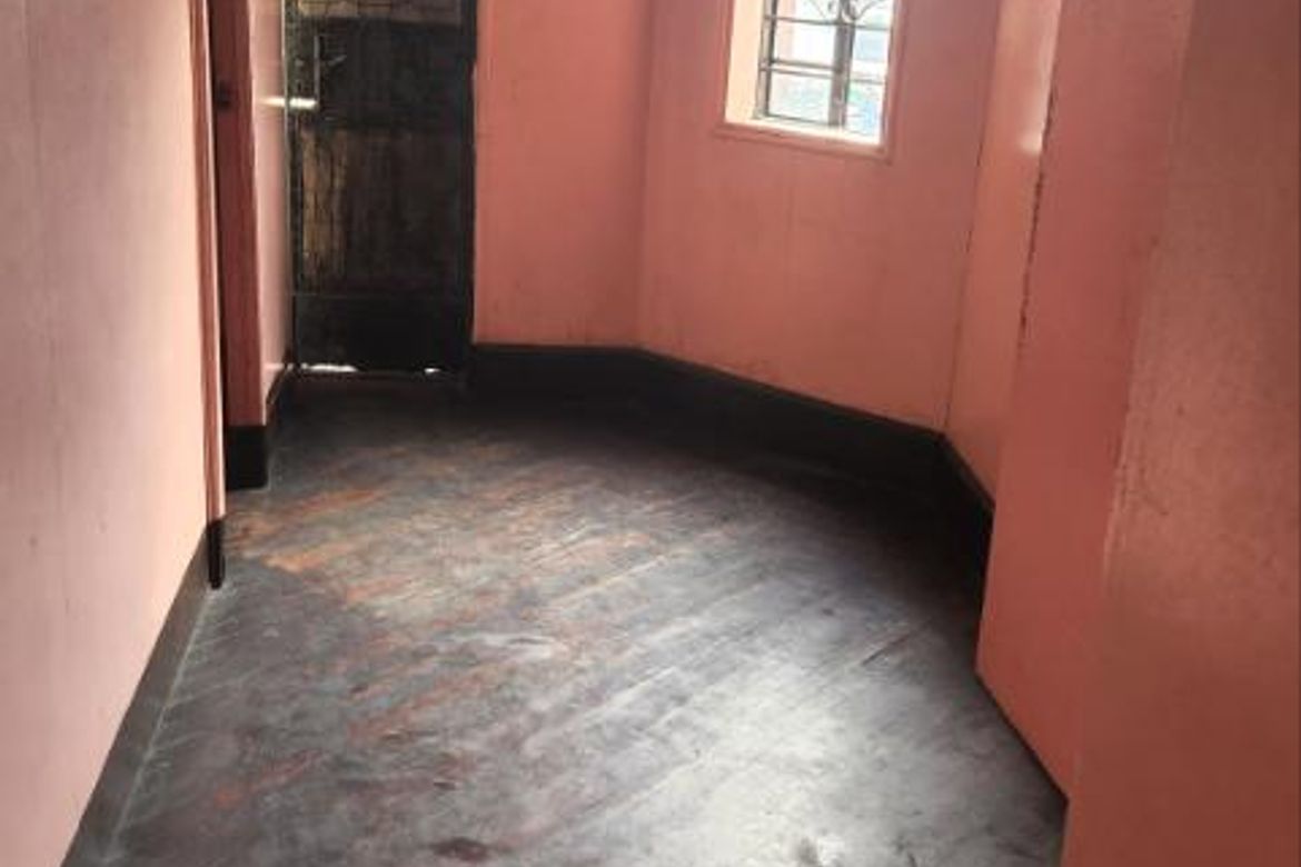 4 Bedroom House for Sale in Manila, Metro Manila near LRT-2 Legarda – photo 2