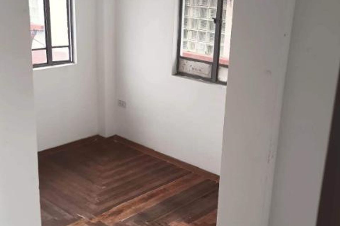 4 Bedroom House for Sale in Manila, Metro Manila near LRT-2 Legarda – photo 3
