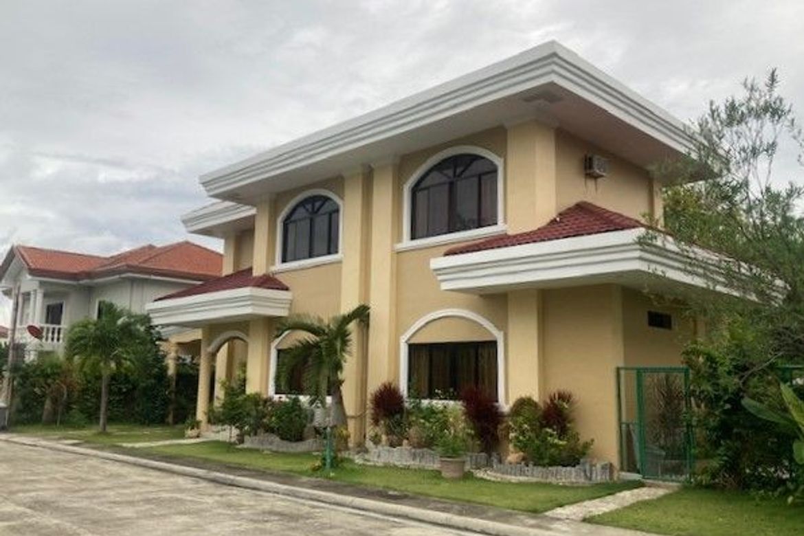 4 Bedroom House for Sale in Maribago, Lapu-Lapu, Cebu