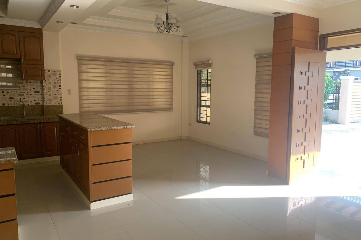 4 Bedroom House for Sale in Mawaque, Mabalacat, Pampanga – photo 4
