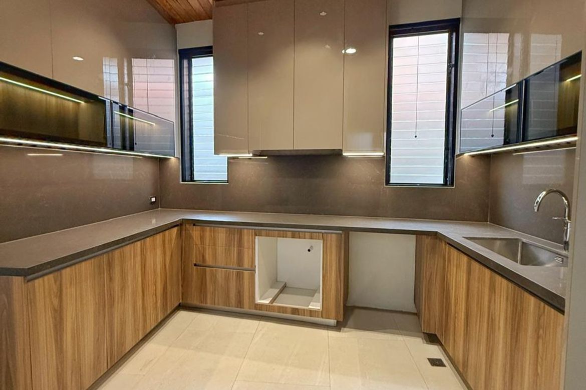 4 Bedroom House for Sale in McKinley Hill Village, McKinley Hill, Taguig, Metro Manila – photo 7