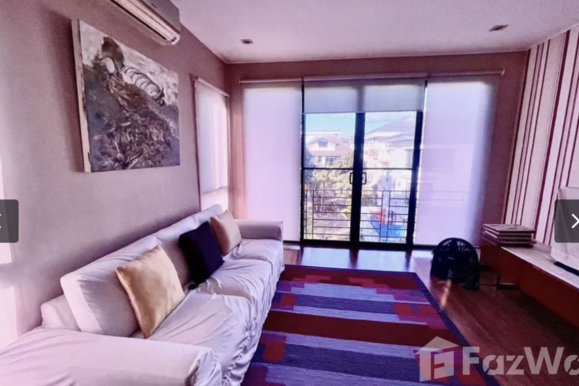 4 Bedroom House for Sale in McKinley Hill Village, McKinley Hill, Taguig, Metro Manila – photo 3