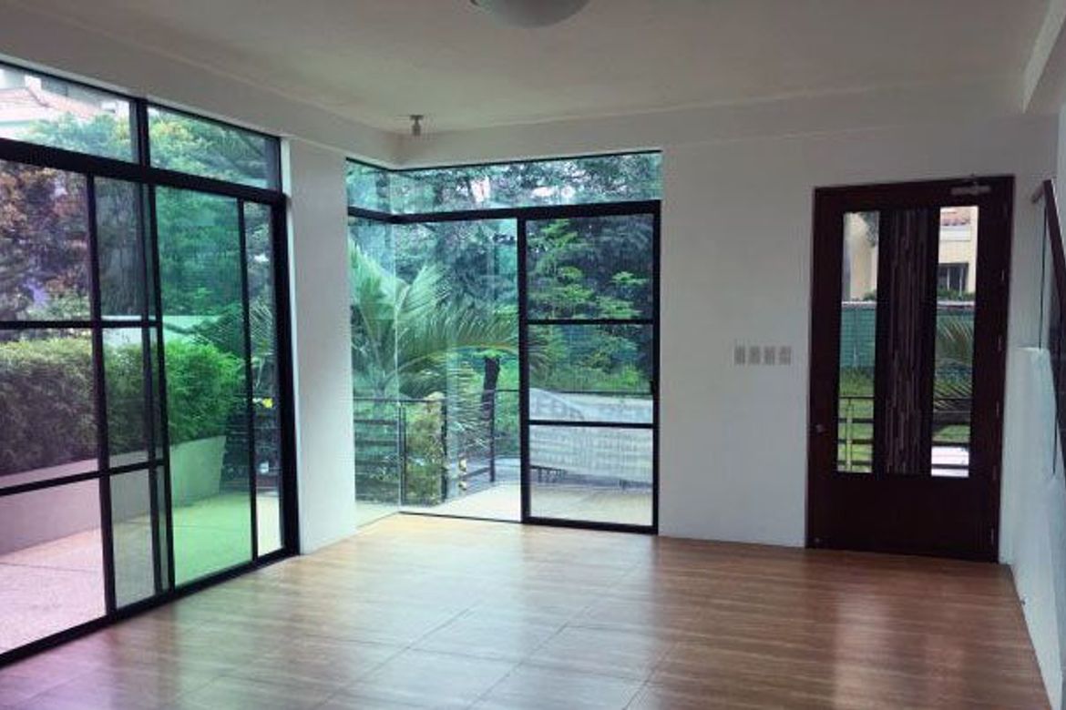 4 Bedroom House for Sale in McKinley Hill Village, McKinley Hill, Taguig, Metro Manila – photo 4