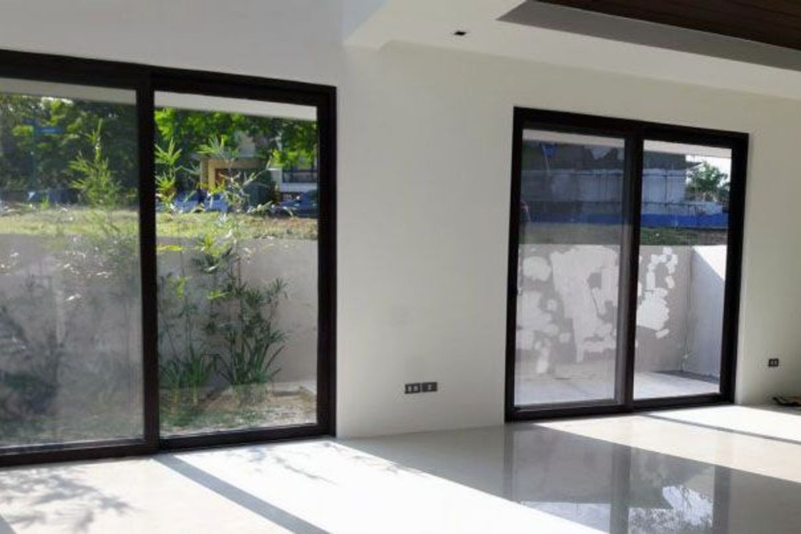 4 Bedroom House for Sale in McKinley Hill Village, McKinley Hill, Taguig, Metro Manila – photo 3