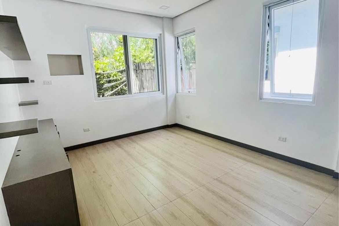 4 Bedroom House for Sale in Merville, Parañaque, Metro Manila – photo 6