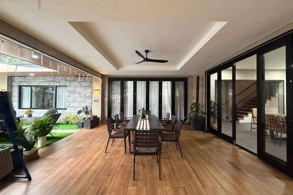 4 Bedroom House for Sale in Merville, Parañaque, Metro Manila – photo 3