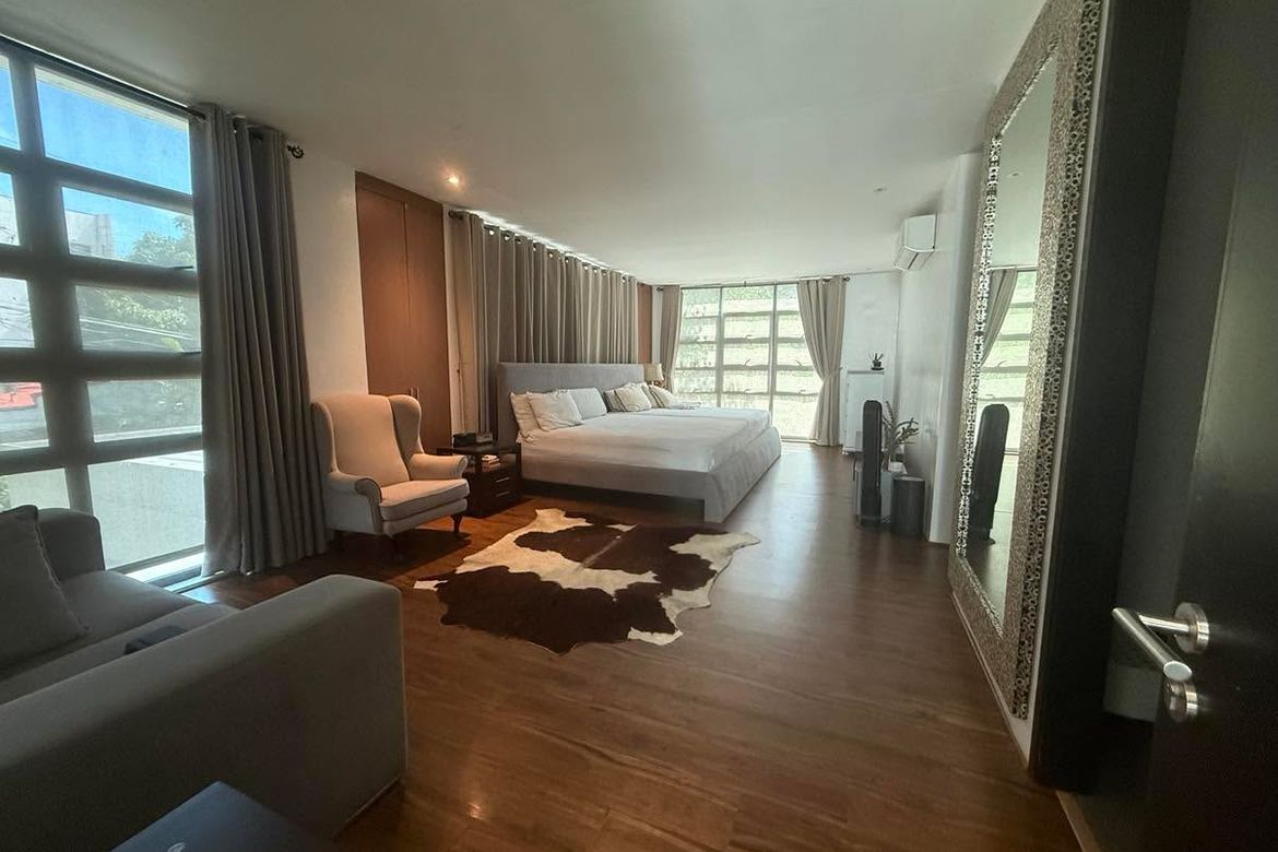 4 Bedroom House for Sale in Merville, Parañaque, Metro Manila – photo 6