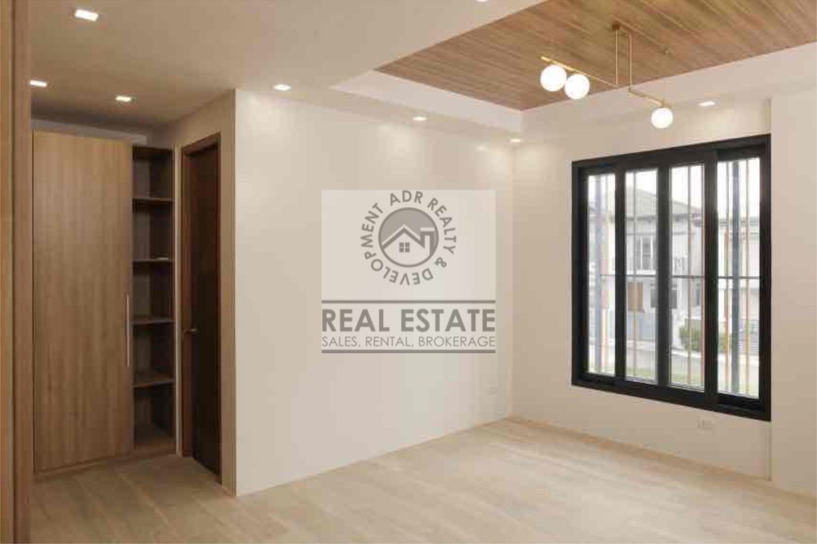 4 Bedroom House for Sale in Merville, Parañaque, Metro Manila – photo 8
