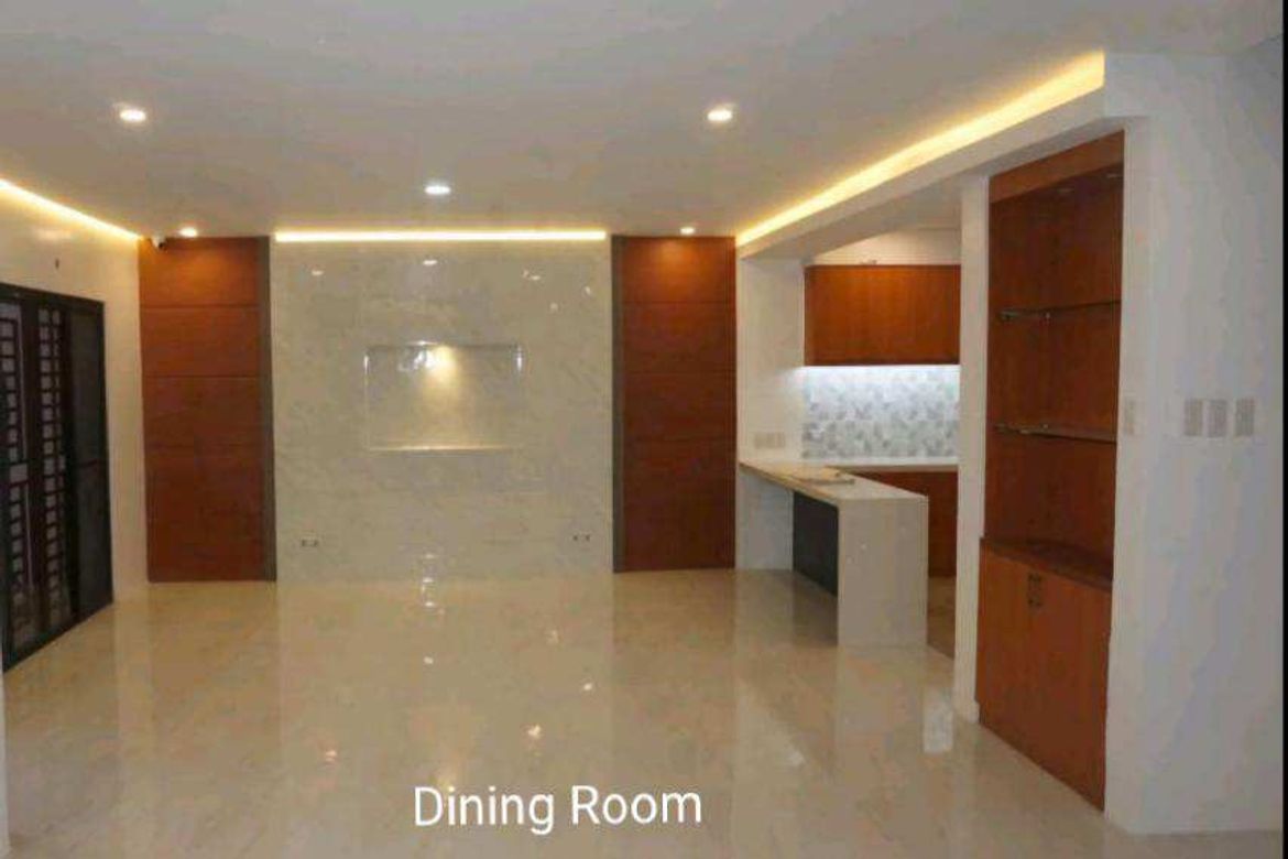 4 Bedroom House for Sale in Merville, Parañaque, Metro Manila