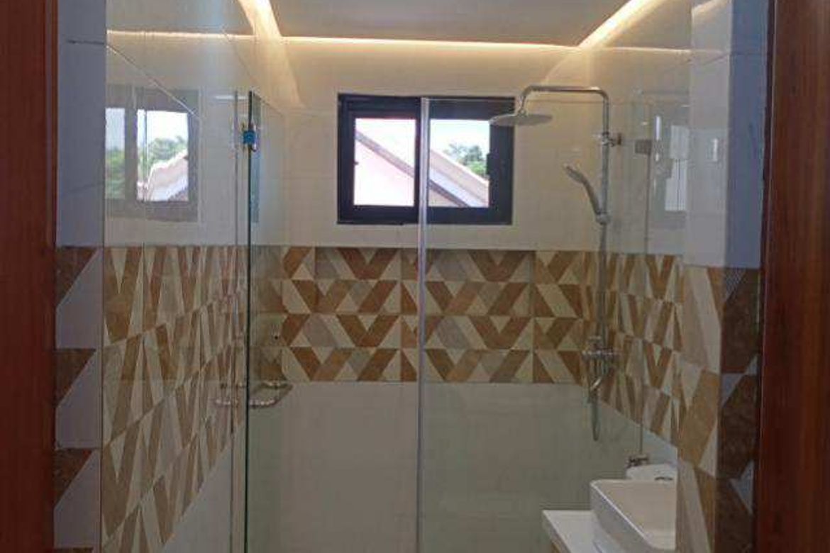 4 Bedroom House for Sale in Merville, Parañaque, Metro Manila – photo 6