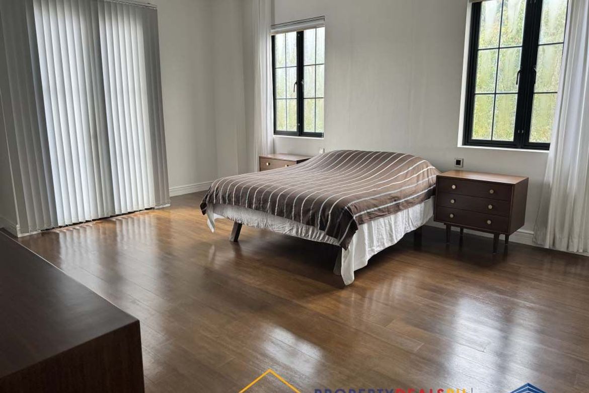 4 Bedroom House for Sale in Merville, Parañaque, Metro Manila – photo 7