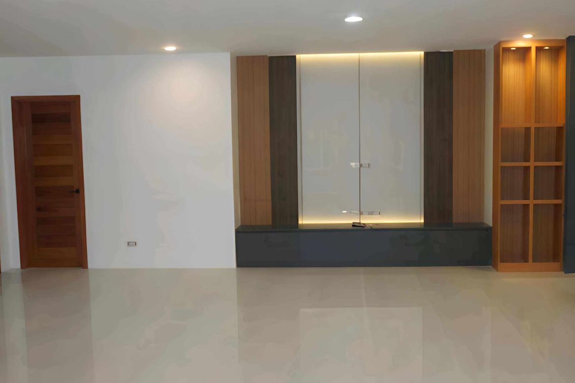 4 Bedroom House for Sale in Merville, Parañaque, Metro Manila – photo 2