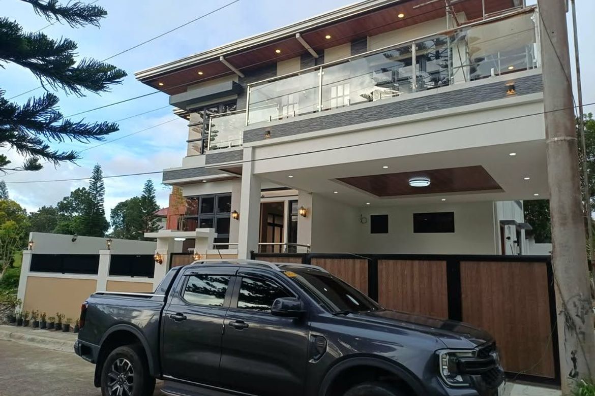 4 Bedroom House for Sale in Metrogate Tagaytay Estates, Kaybagal North, Tagaytay, Cavite