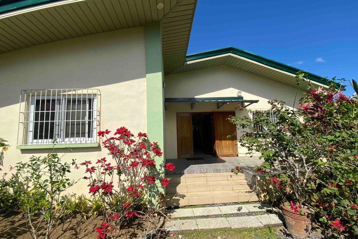 4 Bedroom House for Sale in Minantok Kanluran, Amadeo, Cavite – photo 3