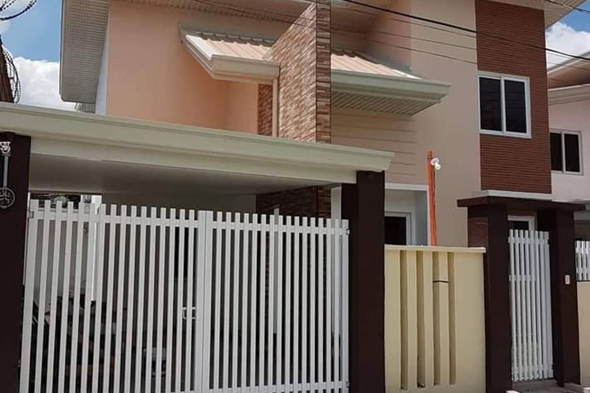4 Bedroom House for Sale in Mining, Angeles, Pampanga