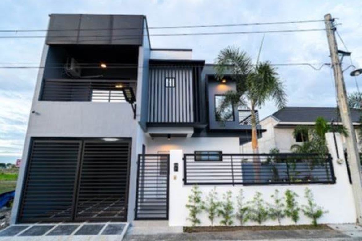 4 Bedroom House for Sale in Mining, Angeles, Pampanga