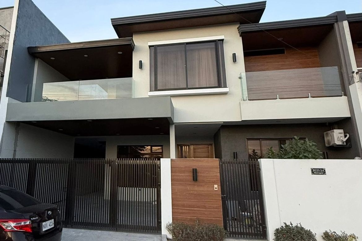 4 Bedroom House for Sale in Mining, Angeles, Pampanga