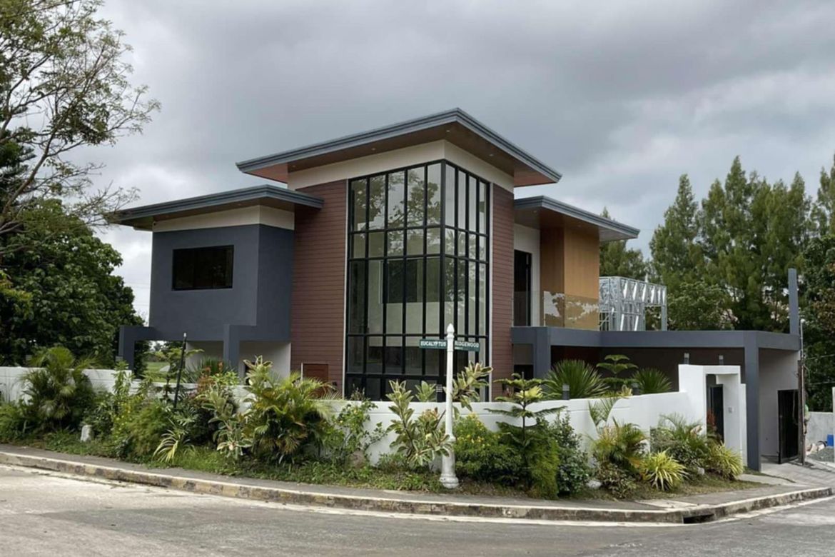 4 Bedroom House for Sale in Molinete, Laurel, Batangas
