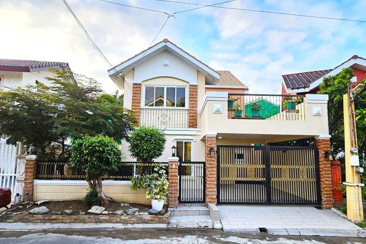 4 Bedroom House for Sale in Molino II, Bacoor, Cavite