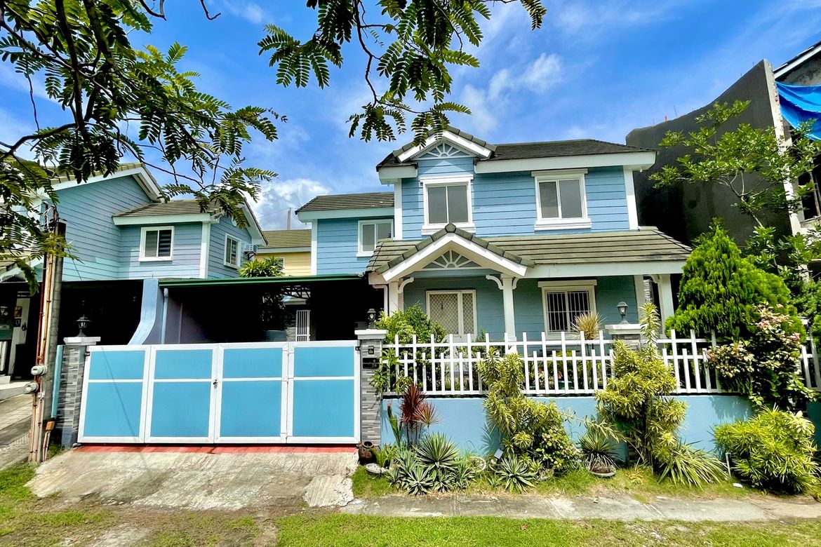 4 Bedroom House for Sale in Molino IV, Bacoor, Cavite