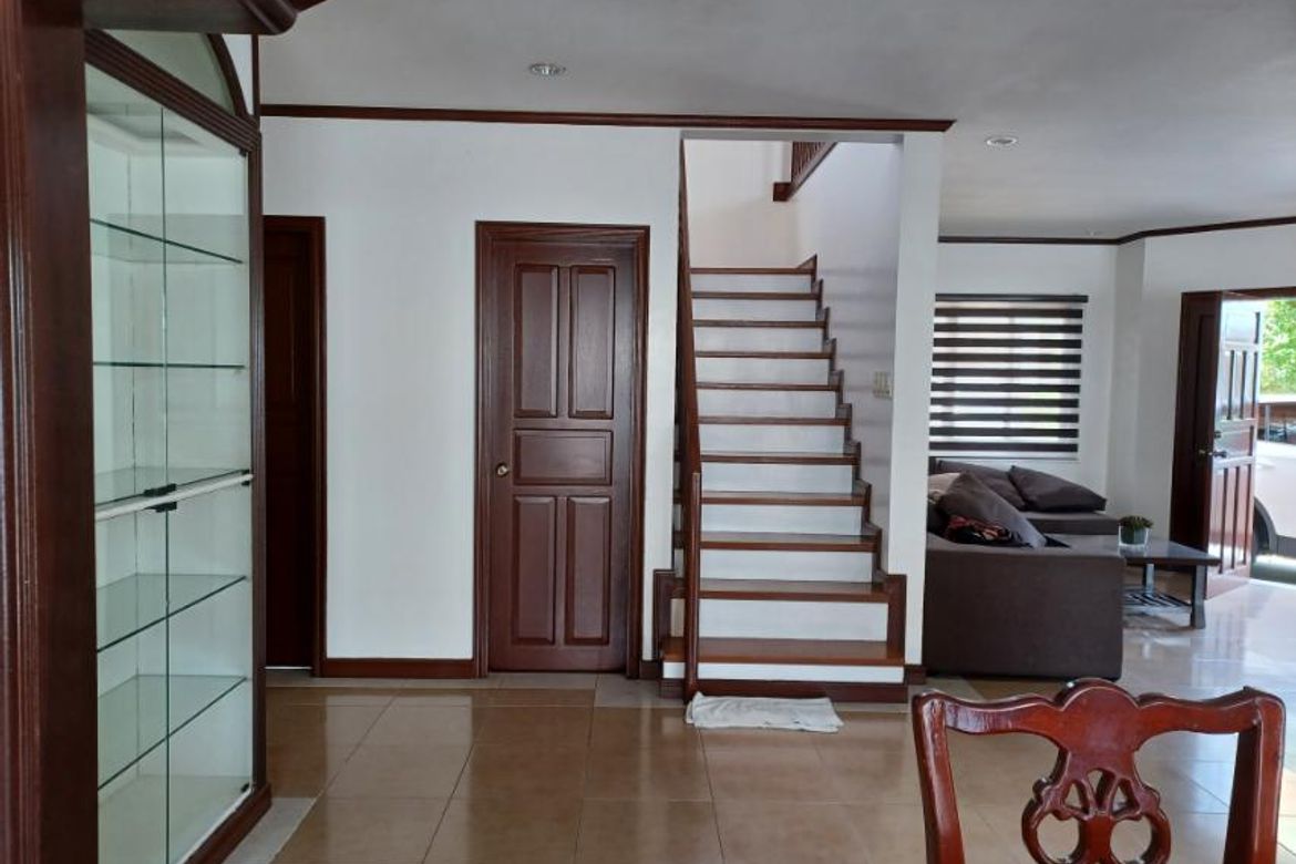 4 Bedroom House for Sale in Molino IV, Bacoor, Cavite